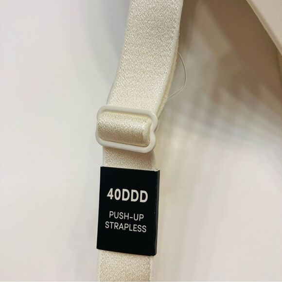 Torrid Bombshell Everyday Strapless Convertible Push Up Bra Plus Size 40DDD NEW - Picture 8 of 12